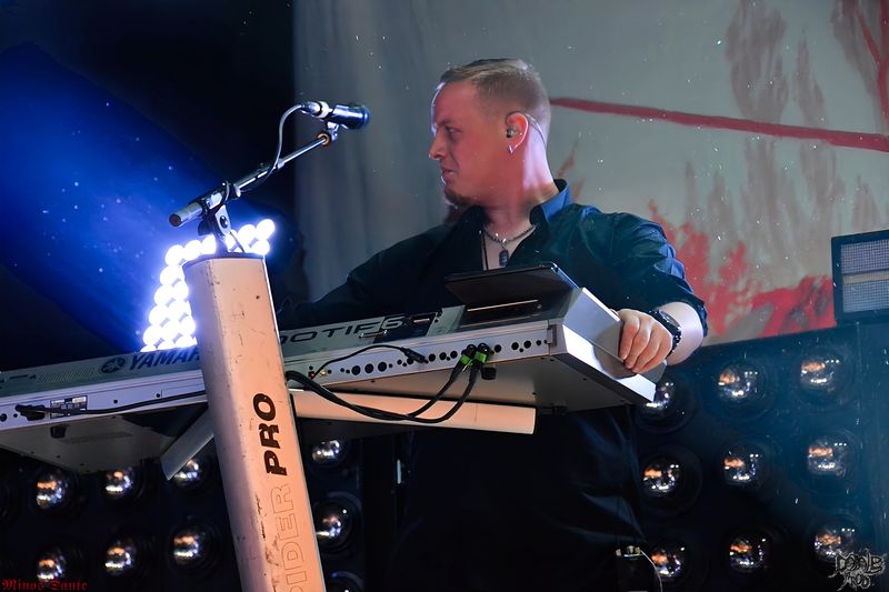 BLIND GUARDIAN 6.jpg (59 KB)