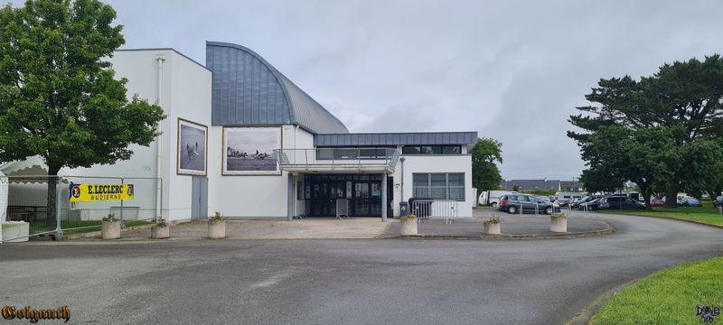 Entrée salle des fêtes.jpg (75 KB)