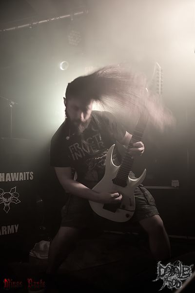 DEATHAWAITS7.jpg (20 KB)