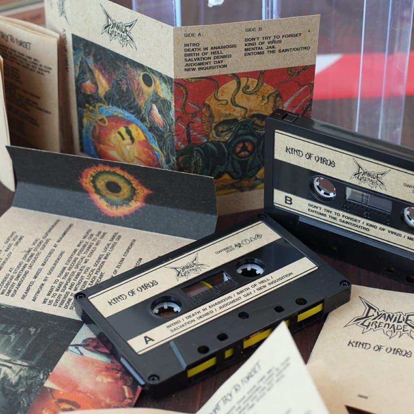 CYANID GRENADE CASSETTE.jpg (95 KB)