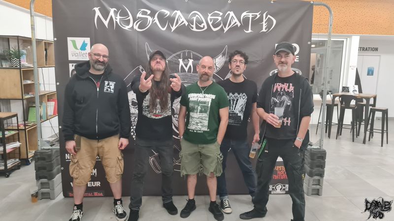 Blockheads band.jpg (100 KB)