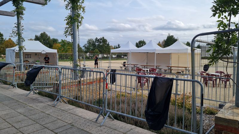 extérieur 3.jpg (134 KB)