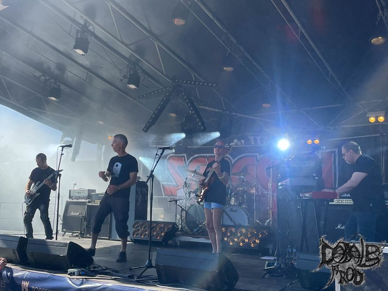 IMG_7753.jpg (107 KB)