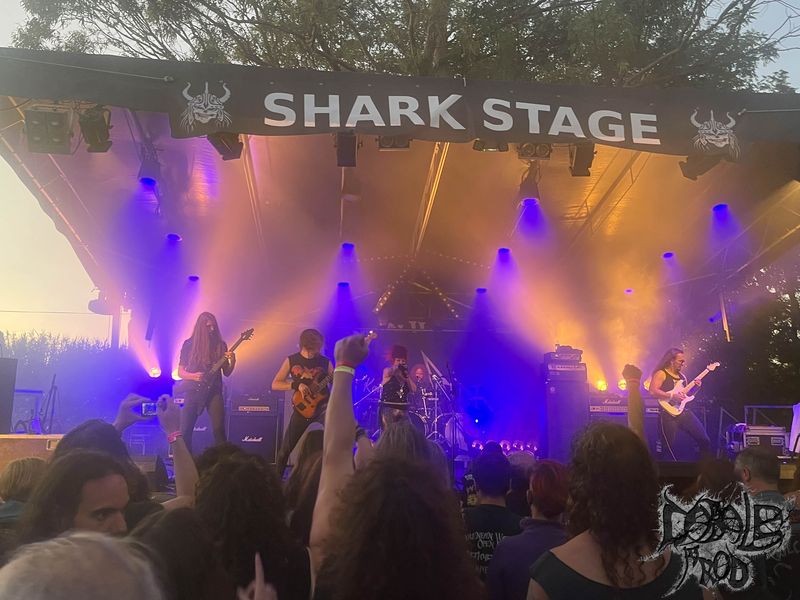 IMG_7801.jpg (115 KB)