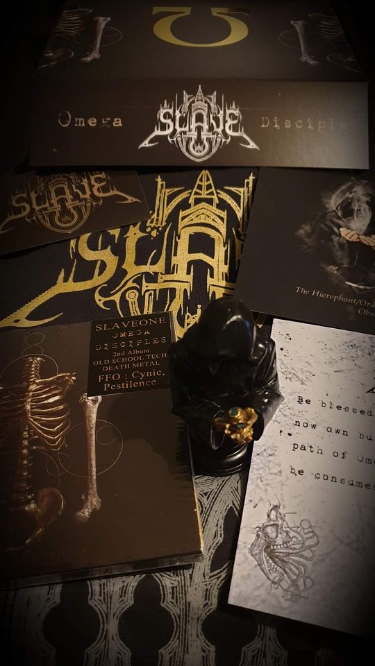 SLAVE ONE EDITION LIMITEE.jpg (76 KB)