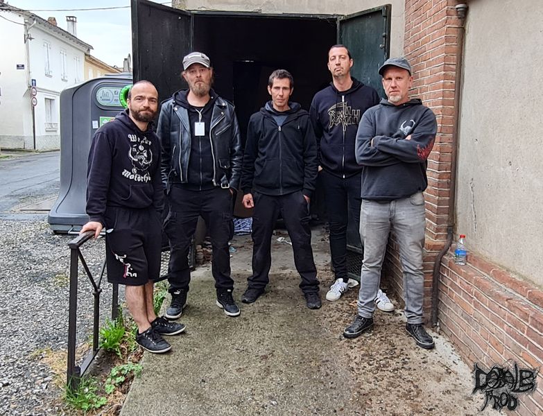 Oldskull band.jpg (133 KB)